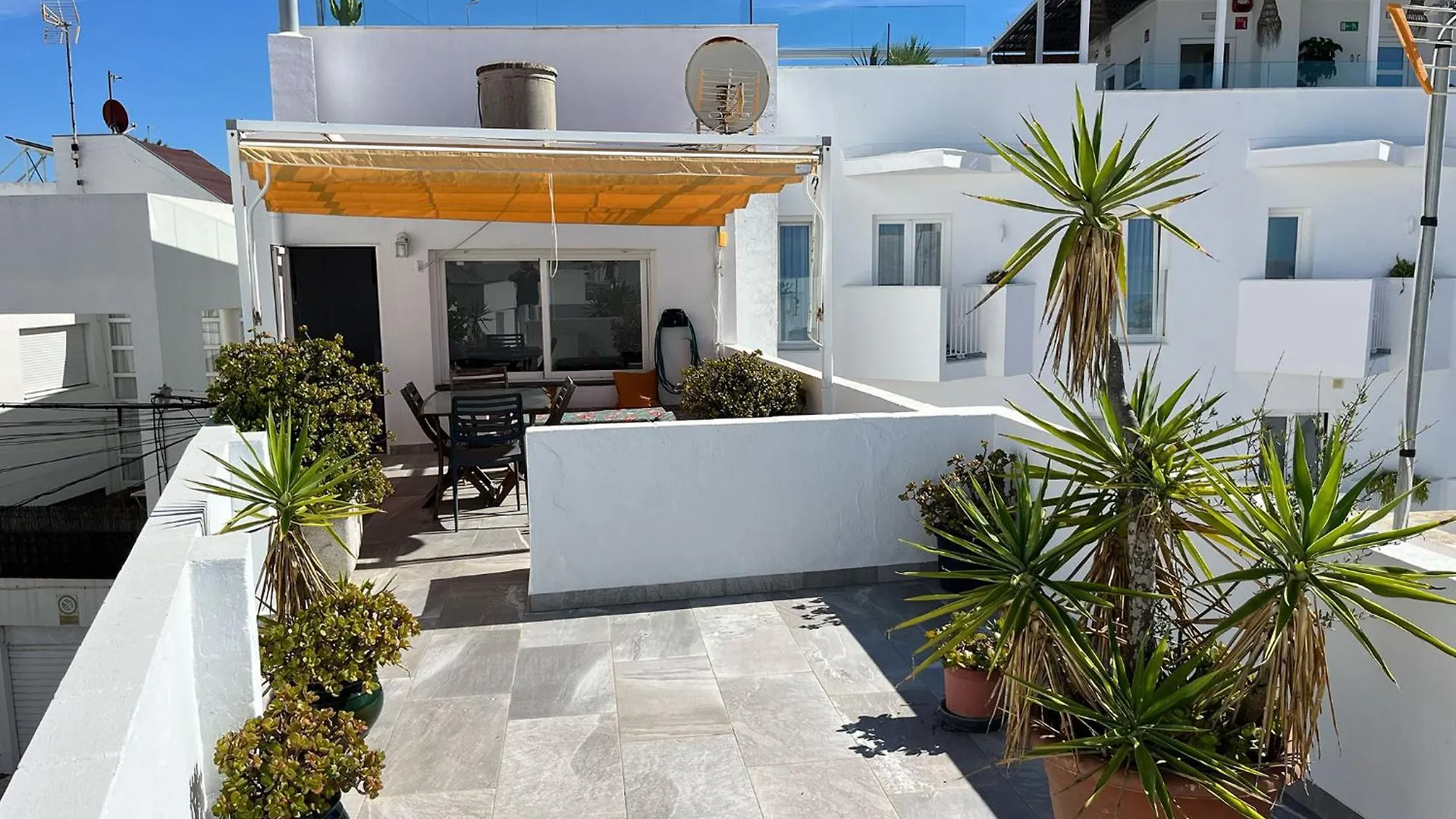 Baluarte Conil Town House With Roof Terrace And Sea View In Barrio De Los Pescadores Conil De La Frontera Apartmán